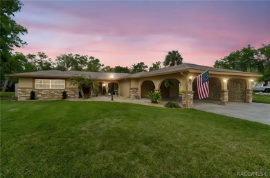 Beach Home For Sale in Homosassa, Florida