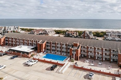 Beach Condo Sale Pending in Cape May, New Jersey