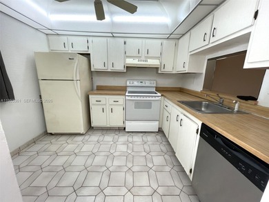 Beach Condo For Sale in North Lauderdale, Florida