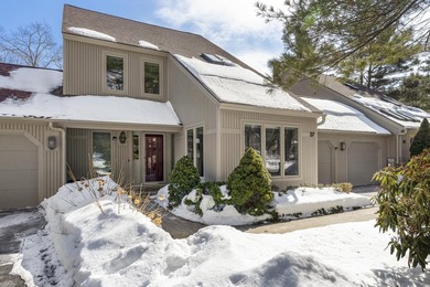 Beach Townhome/Townhouse For Sale in Cape Elizabeth, Maine