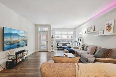 Beach Condo For Sale in Milwaukee, Wisconsin