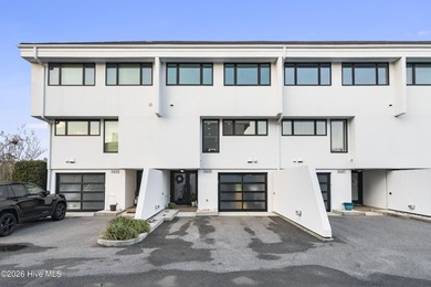 Beach Townhome/Townhouse Active Under Contract in Wilmington, North Carolina