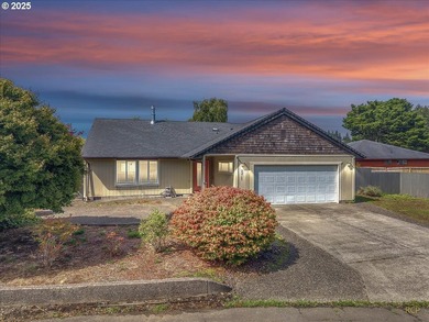 Beach Home For Sale in Warrenton, Oregon