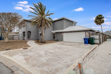 Beach Home Sale Pending in Corpus Christi, Texas