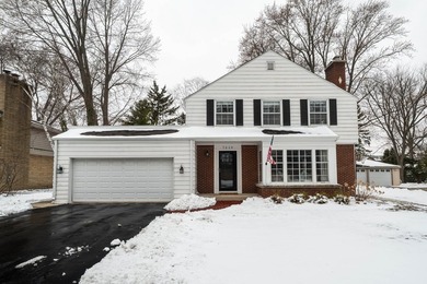 Beach Home For Sale in Fox Point, Wisconsin