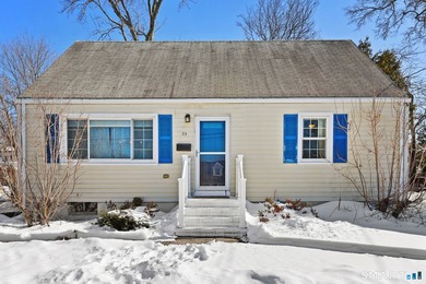 Beach Home Active Under Contract in West Haven, Connecticut