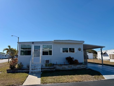 Beach Home For Sale in Bradenton, Florida