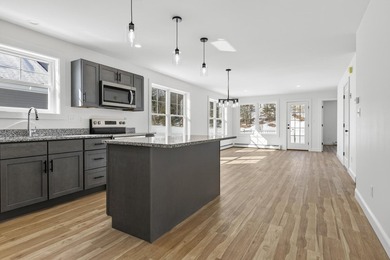 Beach Home For Sale in Cumberland, Maine