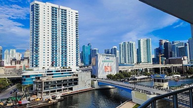Beach Condo For Sale in Miami, Florida
