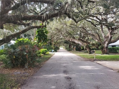 Beach Home Sale Pending in Sewalls Point, Florida