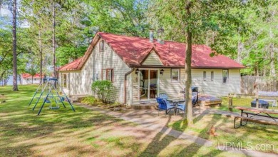 Beach Home Sale Pending in Rapid River, Michigan