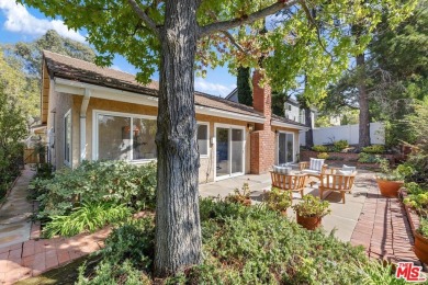 Beach Home For Sale in Pacific Palisades, California