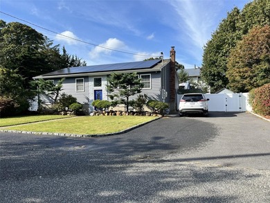 Beach Home Sale Pending in Wading River, New York