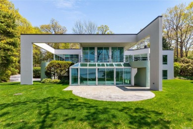 Beach Home For Sale in Lloyd Harbor, New York