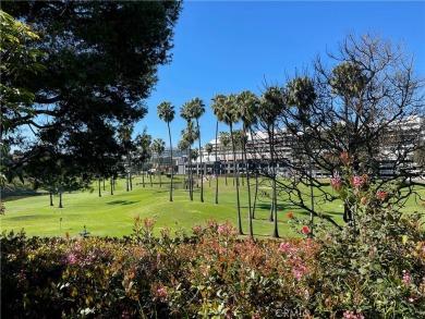 Beach Townhome/Townhouse For Sale in Manhattan Beach, California
