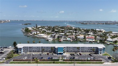 Beach Condo For Sale in South Pasadena, Florida