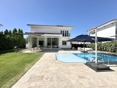 Beach Home For Sale in Panama City, 