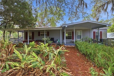 Beach Home Sale Pending in Homosassa, Florida
