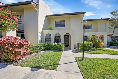 Beach Townhome/Townhouse For Sale in Boca Raton, Florida