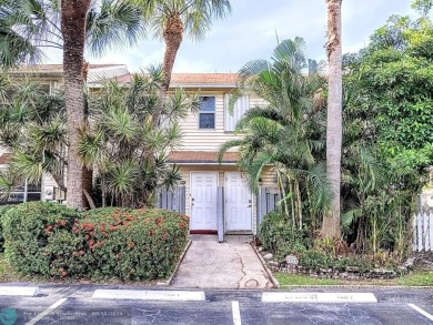 Beach Townhome/Townhouse For Sale in Fort Lauderdale, Florida