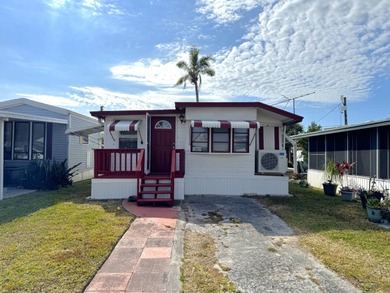 Beach Home For Sale in Holiday, Florida