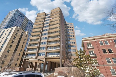 Beach Condo For Sale in Milwaukee, Wisconsin