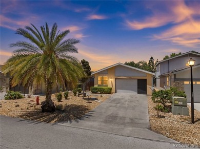 Beach Home For Sale in Homosassa, Florida