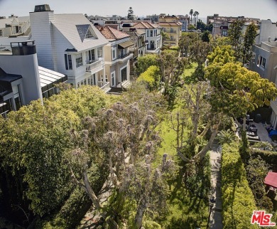 Beach Home For Sale in Marina Del Rey, California