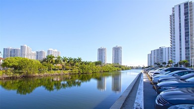 Beach Condo For Sale in Aventura, Florida