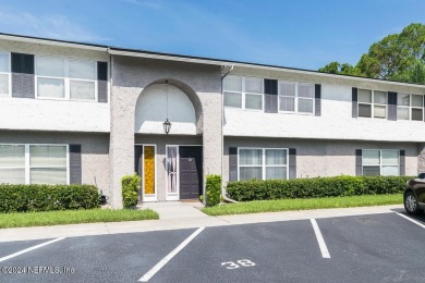 Beach Condo For Sale in Ponte Vedra Beach, Florida