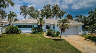 Beach Home Sale Pending in St. Petersburg, Florida