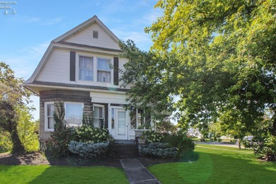 Beach Home For Sale in Port Clinton, Ohio