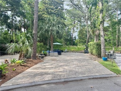 Beach Lot For Sale in Hilton Head Island, South Carolina