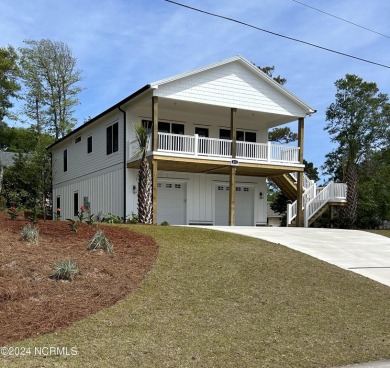 Beach Home For Sale in Emerald Isle, North Carolina