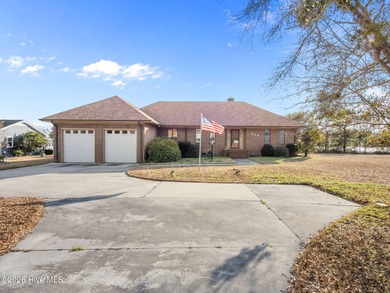 Beach Home For Sale in Newport, North Carolina