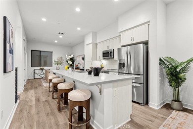 Beach Townhome/Townhouse For Sale in Long Beach, California