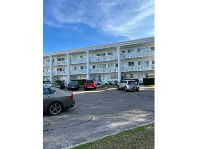 Beach Condo For Sale in Clearwater, Florida