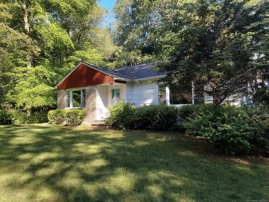 Beach Home For Sale in Stonington, Connecticut