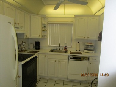 Beach Condo For Sale in Sunrise, Florida