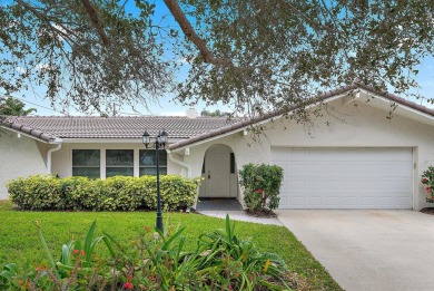 Beach Home For Sale in North Palm Beach, Florida