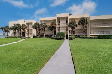 Beach Condo For Sale in Belleair Beach, Florida