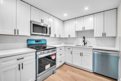 Beach Condo For Sale in Hollywood, Florida