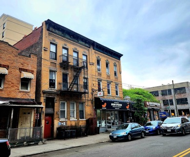 Beach Lot For Sale in Long Island City, New York