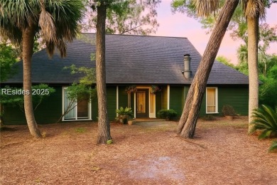 Beach Home For Sale in Hilton Head Island, South Carolina