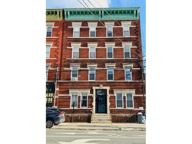 Beach Lot For Sale in Long Island City, New York