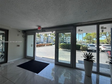 Beach Condo For Sale in North Miami Beach, Florida