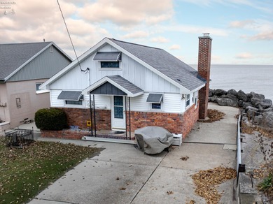 Beach Home Active Under Contract in Oak Harbor, Ohio
