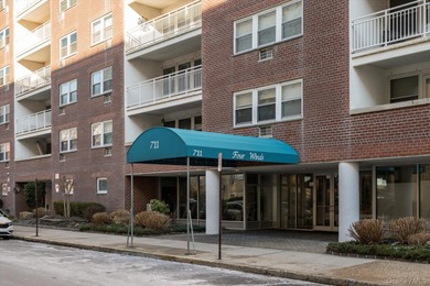 Beach Home For Sale in Long Beach, New York