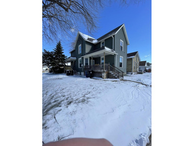 Beach Home For Sale in Racine, Wisconsin