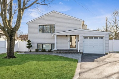 Beach Home Sale Pending in West Islip, New York